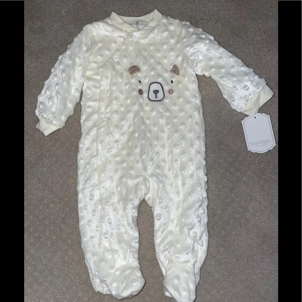 Kyle & Deena outfit